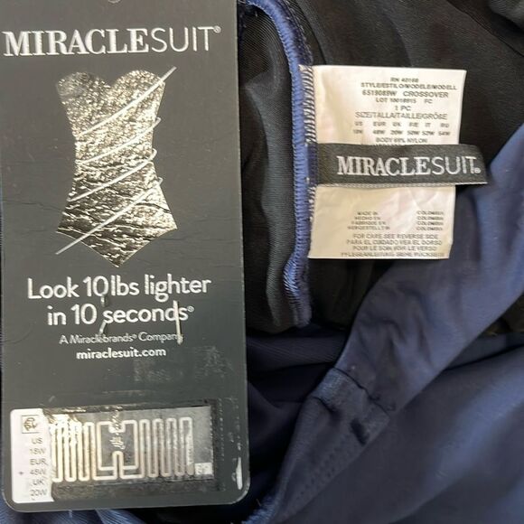 NWT Miraclesuit | Midnight Plus Size Crossover One Piece Swimsuit 18W - Picture 7 of 7